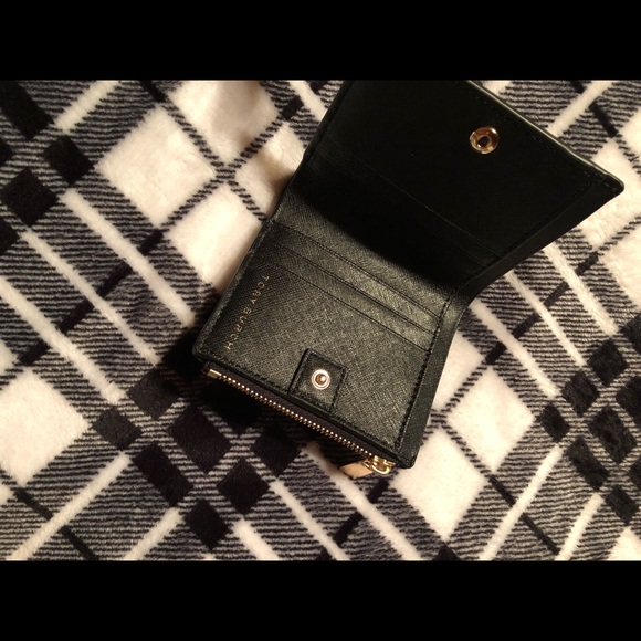 Tory Burch Robinson Mini Wallet - Picture 6 of 7